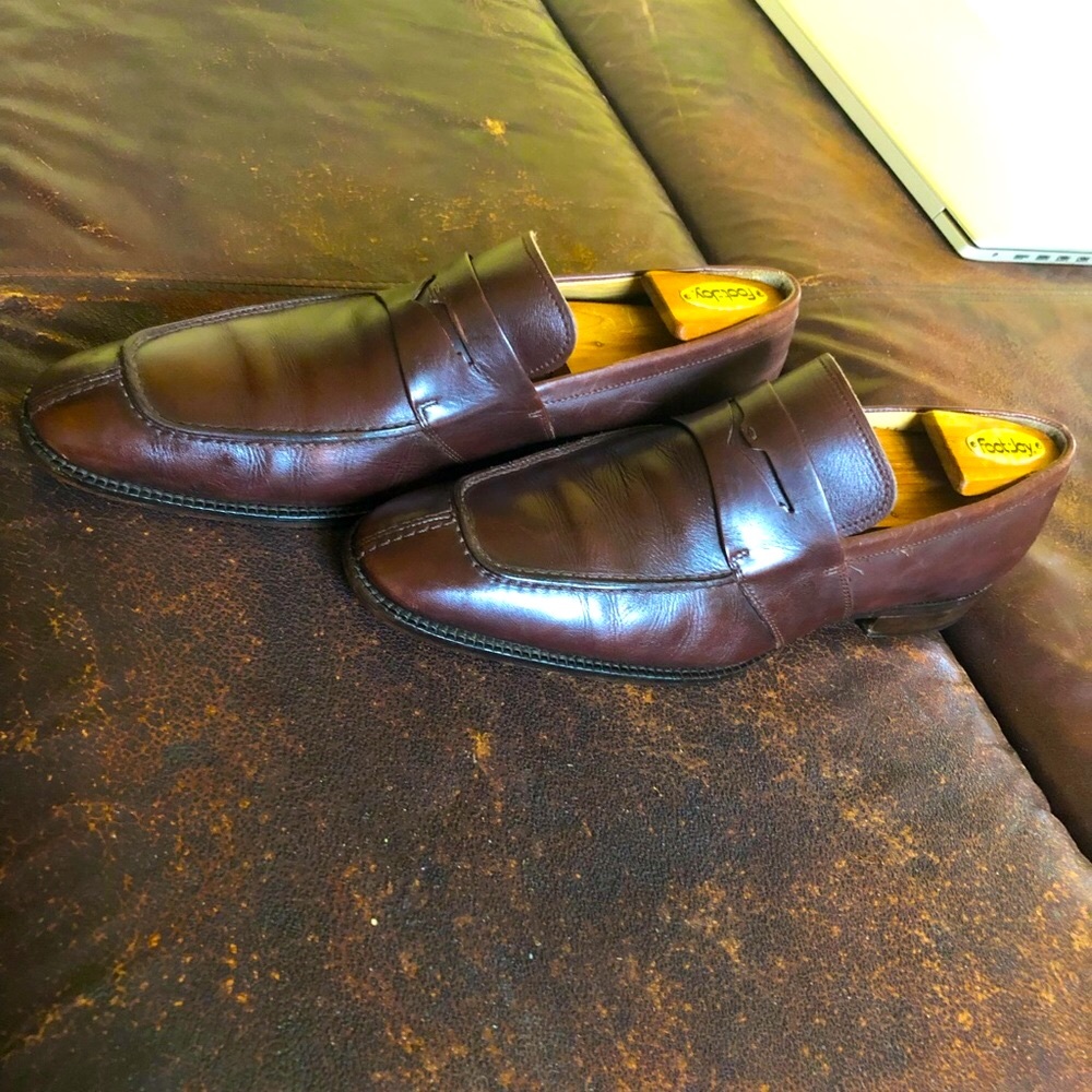 To Boot of NewYork Brown Loafers w/high vamp. Size 11M